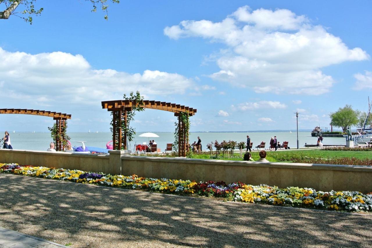 Strand Apartman Balatonfured Luaran gambar
