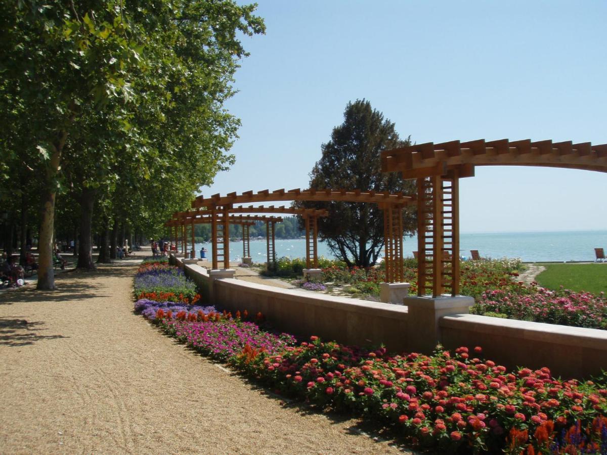 Strand Apartman Balatonfured Luaran gambar